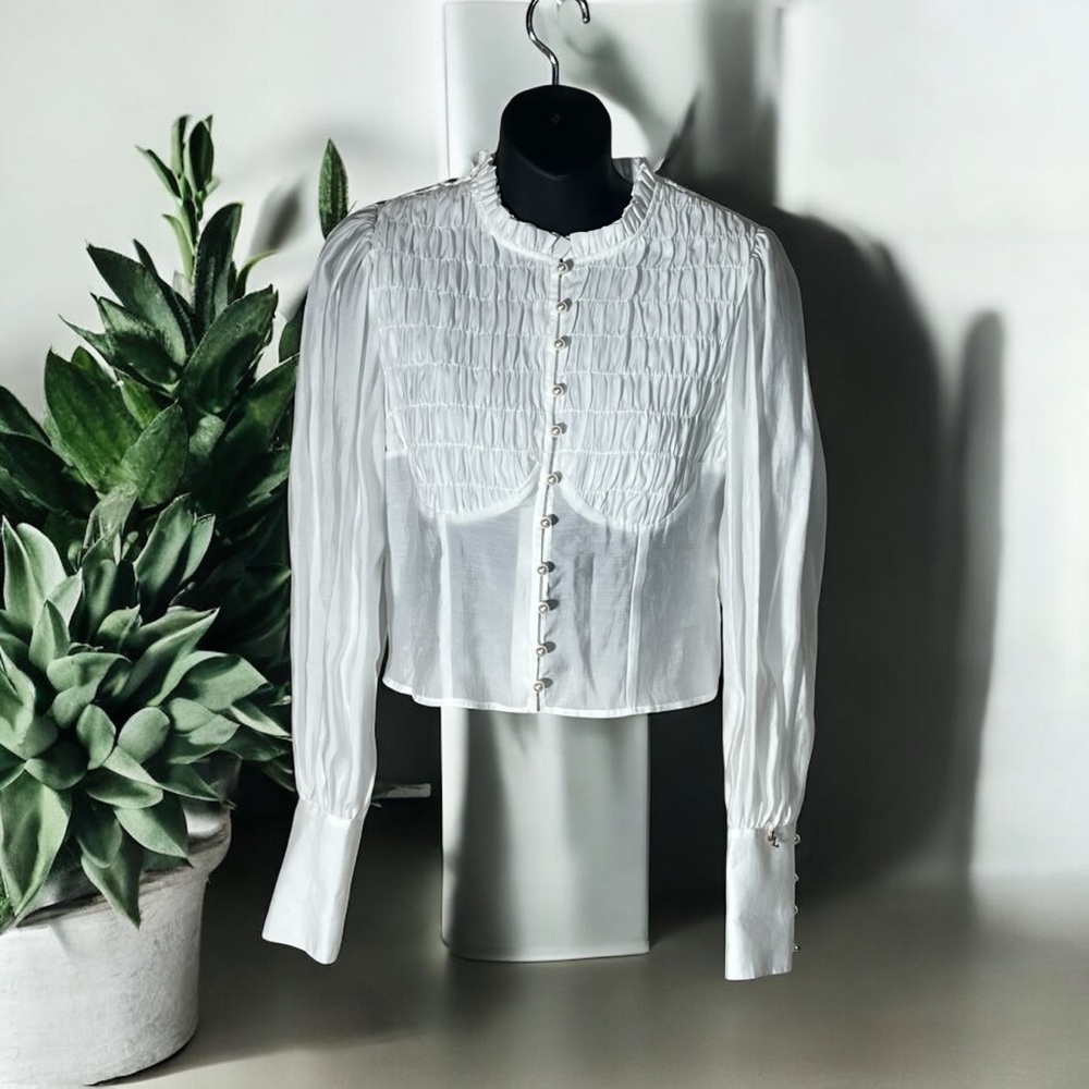 Johanna London Elegant White Button-Up BlouseSize XSmall Great Condition